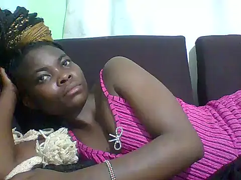 sexxyqueenn22 online show from October 25, 4:35 pm