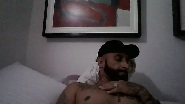 Snapshot of clearwater1984 chatting on November 24, 5:18 am clearwater1984 online show from November 24, 5:18 am