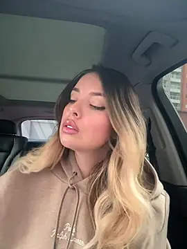 Alirawrz online show from February 27, 1:07 pm