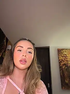 Alirawrz online show from April 25, 1:14 pm
