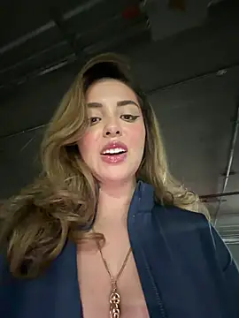 Alirawrz online show from July 15, 1:38 pm