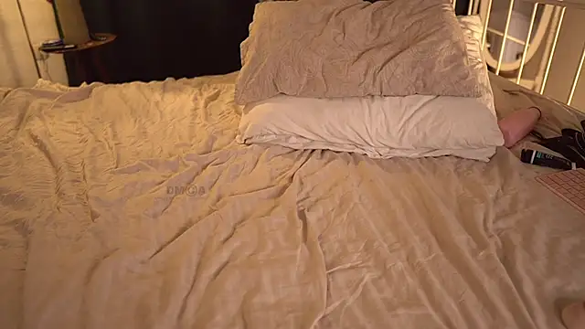 Snapshot of ifuckingtoy_ chatting on March 13, 4:45 pm ifuckingtoy online show from March 13, 4:45 pm