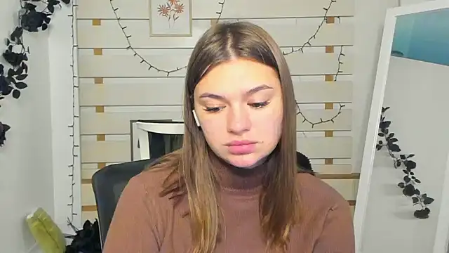 Josephine Kiss online show from November 17, 9:48 am