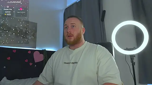 Snapshot of RoddyStill chatting on February 14, 7:38 am RoddyStill online show from February 14, 7:38 am