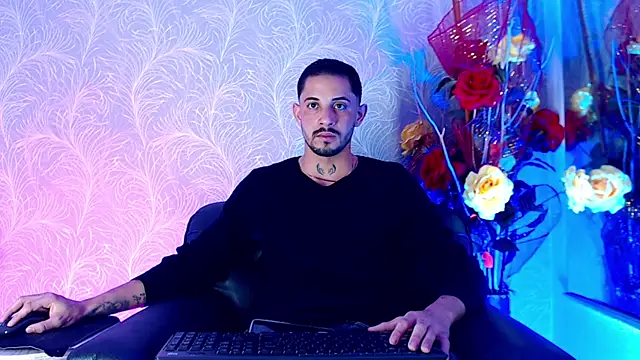 Snapshot of Erick_Wall chatting on January 18, 3:10 am Erick Wall online show from January 18, 3:10 am