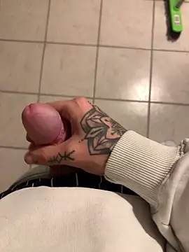 YoungDick25 online show from October 30, 9:59 pm