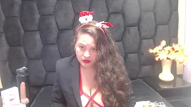 Snapshot of SaraThomso chatting on December 24, 2:01 pm SaraThomso online show from December 24, 2:01 pm