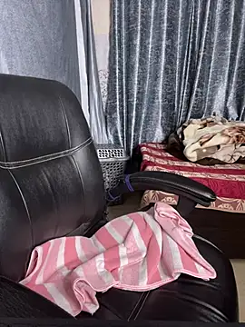 Snapshot of Ritu-Babe chatting on March 5, 6:37 pm Ritu-Babe online show from March 5, 6:37 pm