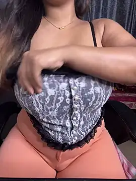 Snapshot of Ritu-Babe chatting on March 16, 6:45 pm Ritu-Babe online show from March 16, 6:45 pm