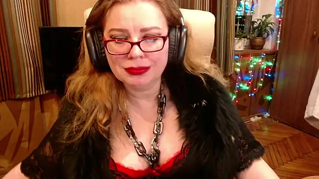 Snapshot of Miss_Tress chatting on February 17, 6:58 pm Miss Tress online show from February 17, 6:58 pm