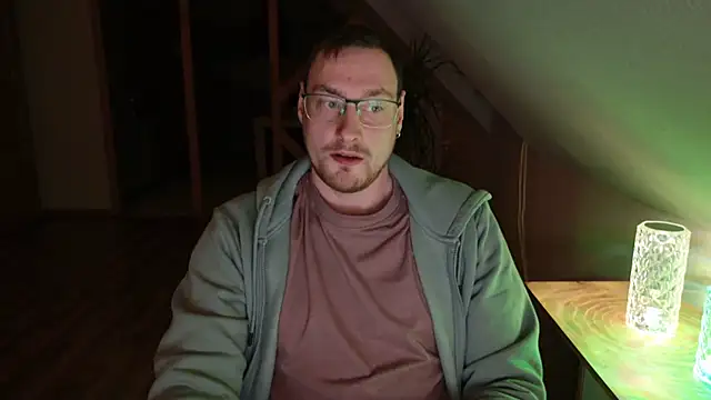 Snapshot of Relsxboy chatting on January 6, 9:32 pm Relsxboy online show from January 6, 9:32 pm