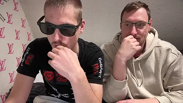 Snapshot of Relsxboy chatting on January 10, 11:50 pm Relsxboy online show from January 10, 11:50 pm