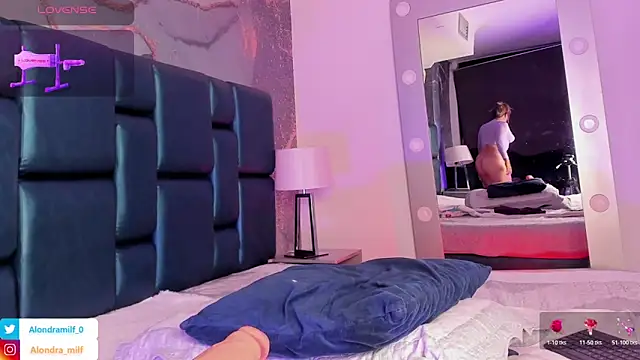 Snapshot of ALONDRAMILF chatting on November 9, 2:10 am ALONDRAMILF online show from November 9, 2:10 am