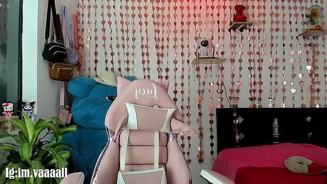 lucyy tay online show from October 4, 2:31 am