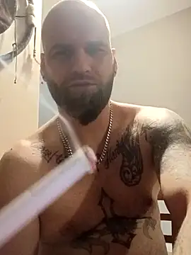 Snapshot of Dj8717 chatting on November 12, 7:53 am Dj8717 online show from November 12, 7:53 am