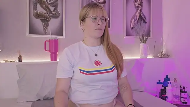 AllisonRoberts  online show from June 23, 7:01 pm