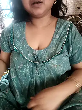 cuteyqueen online show from March 13, 5:25 am