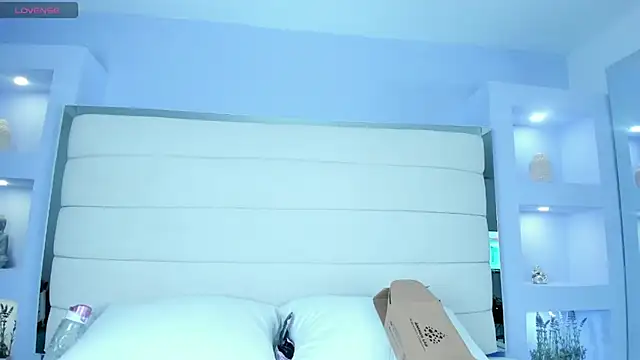 JessyEvans online show from March 10, 7:40 pm