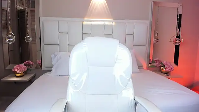 JessyEvans online show from December 5, 7:54 pm