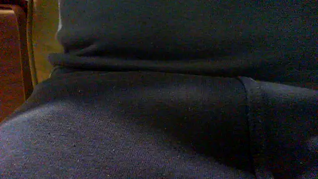 Snapshot of volfic@xh chatting on February 16, 11:45 pm volficxh online show from February 16, 11:45 pm