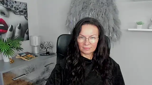 HelenLuxx online show from January 28, 10:23 am