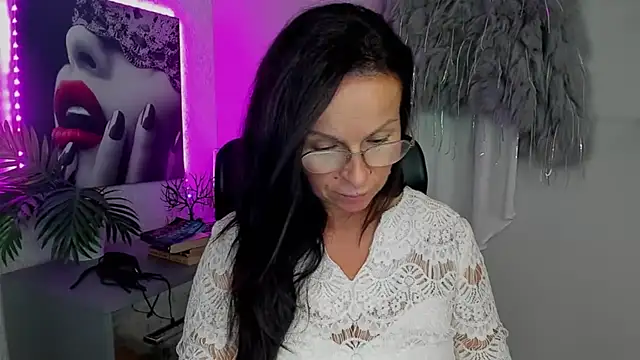 HelenLuxx online show from September 9, 12:37 pm