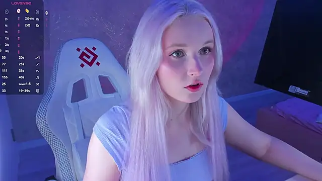 Snapshot of SweeteRose_Royce chatting on January 5, 5:20 pm SweeteRose Royce online show from January 5, 5:20 pm