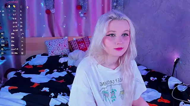 Snapshot of SweeteRose_Royce chatting on January 22, 3:18 pm SweeteRose Royce online show from January 22, 3:18 pm