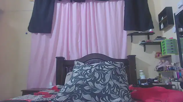 Karina Molina online show from December 9, 7:18 pm