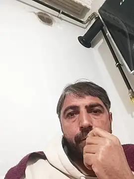 Snapshot of Muratcanik44 chatting on March 10, 7:52 pm Muratcanik44 online show from March 10, 7:52 pm