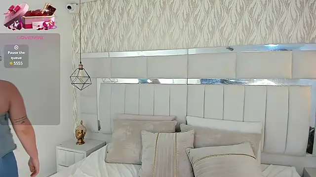 1m dalhia online show from February 19, 2:44 am