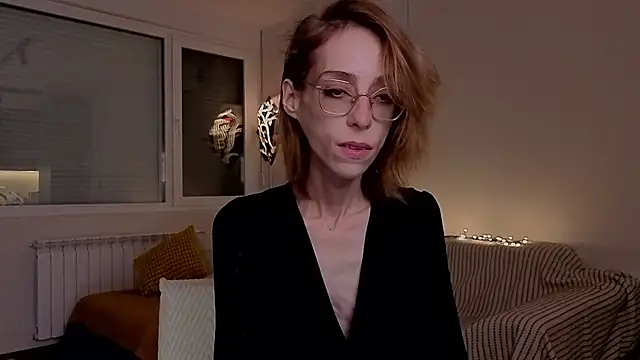 amber quell here online show from December 14, 4:23 pm