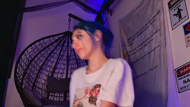 AriaVoss online show from February 12, 9:43 pm