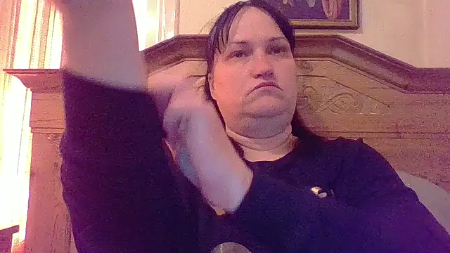 Snapshot of _squirty_cum_lady_ chatting on May 8, 8:08 am squirty cum lady online show from May 8, 8:08 am