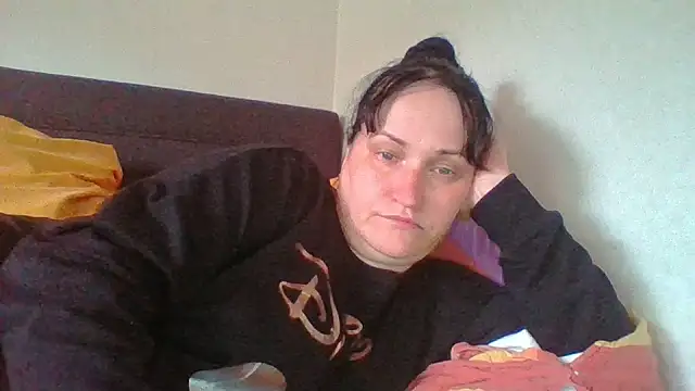 Snapshot of _squirty_cum_lady_ chatting on June 6, 6:01 pm squirty cum lady online show from June 6, 6:01 pm