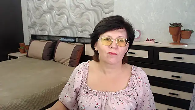 VitaCharm online show from December 2, 1:36 am