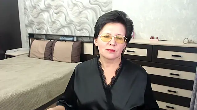 VitaCharm online show from February 16, 8:33 pm