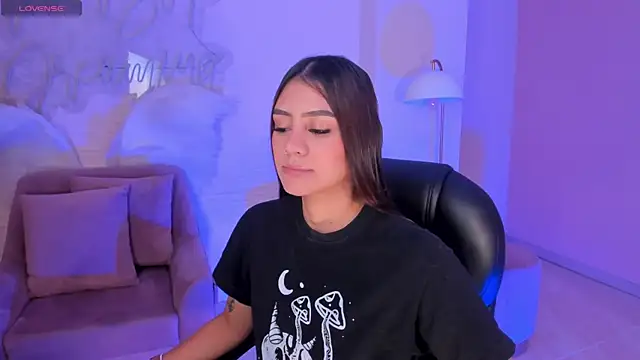 AllyJensen online show from February 11, 9:42 am