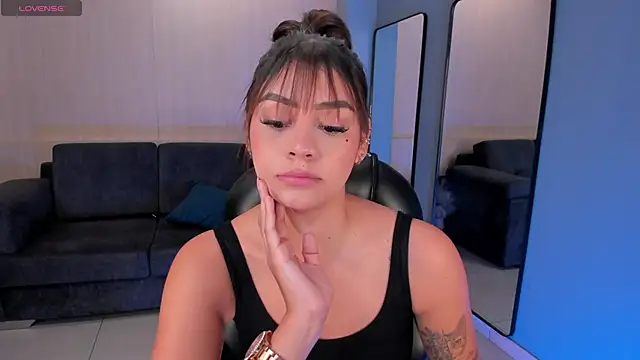 AllyJensen online show from February 25, 10:58 am