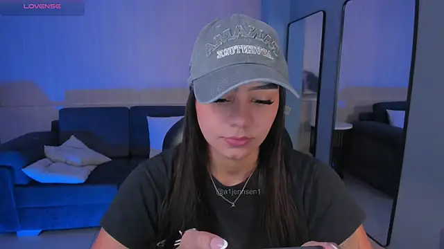 AllyJensen online show from December 21, 10:22 am