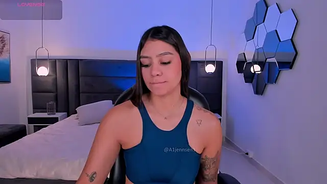AllyJensen online show from May 11, 10:43 am