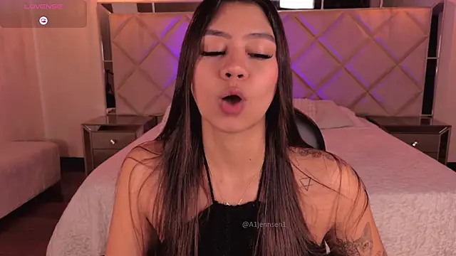 AllyJensen online show from July 9, 10:52 am