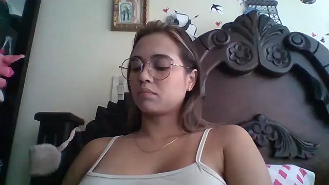 trianabell online show from October 27, 4:55 pm