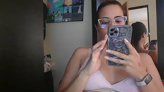 Snapshot of trianabell chatting on July 22, 8:55 pm trianabell online show from July 22, 8:55 pm