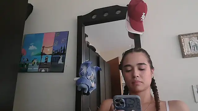 Snapshot of trianabell chatting on July 28, 8:52 pm trianabell online show from July 28, 8:52 pm