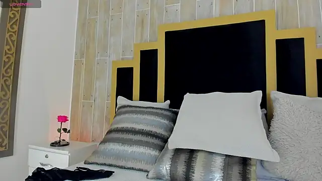 Snapshot of TamyHoney chatting on February 16, 11:48 pm TamyHoney online show from February 16, 11:48 pm