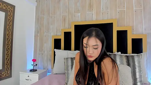 Snapshot of TamyHoney chatting on February 19, 7:48 pm TamyHoney online show from February 19, 7:48 pm