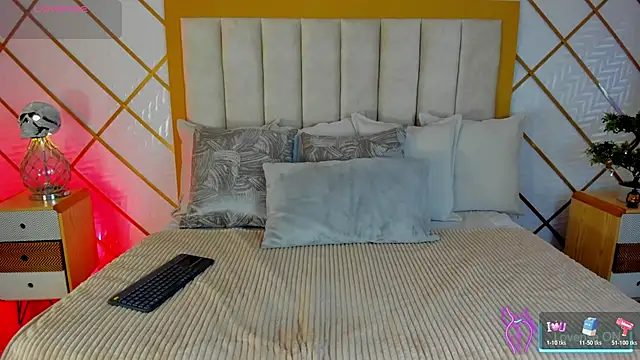 Snapshot of TamyHoney chatting on October 27, 12:26 am TamyHoney online show from October 27, 12:26 am