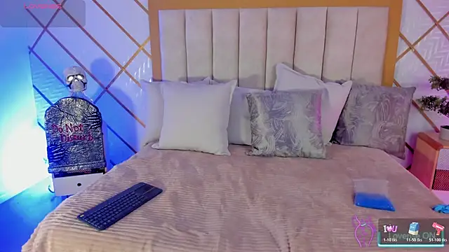 Snapshot of TamyHoney chatting on October 30, 1:40 am TamyHoney online show from October 30, 1:40 am