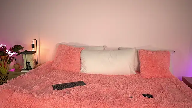 Snapshot of TamyHoney chatting on November 28, 12:13 am TamyHoney online show from November 28, 12:13 am